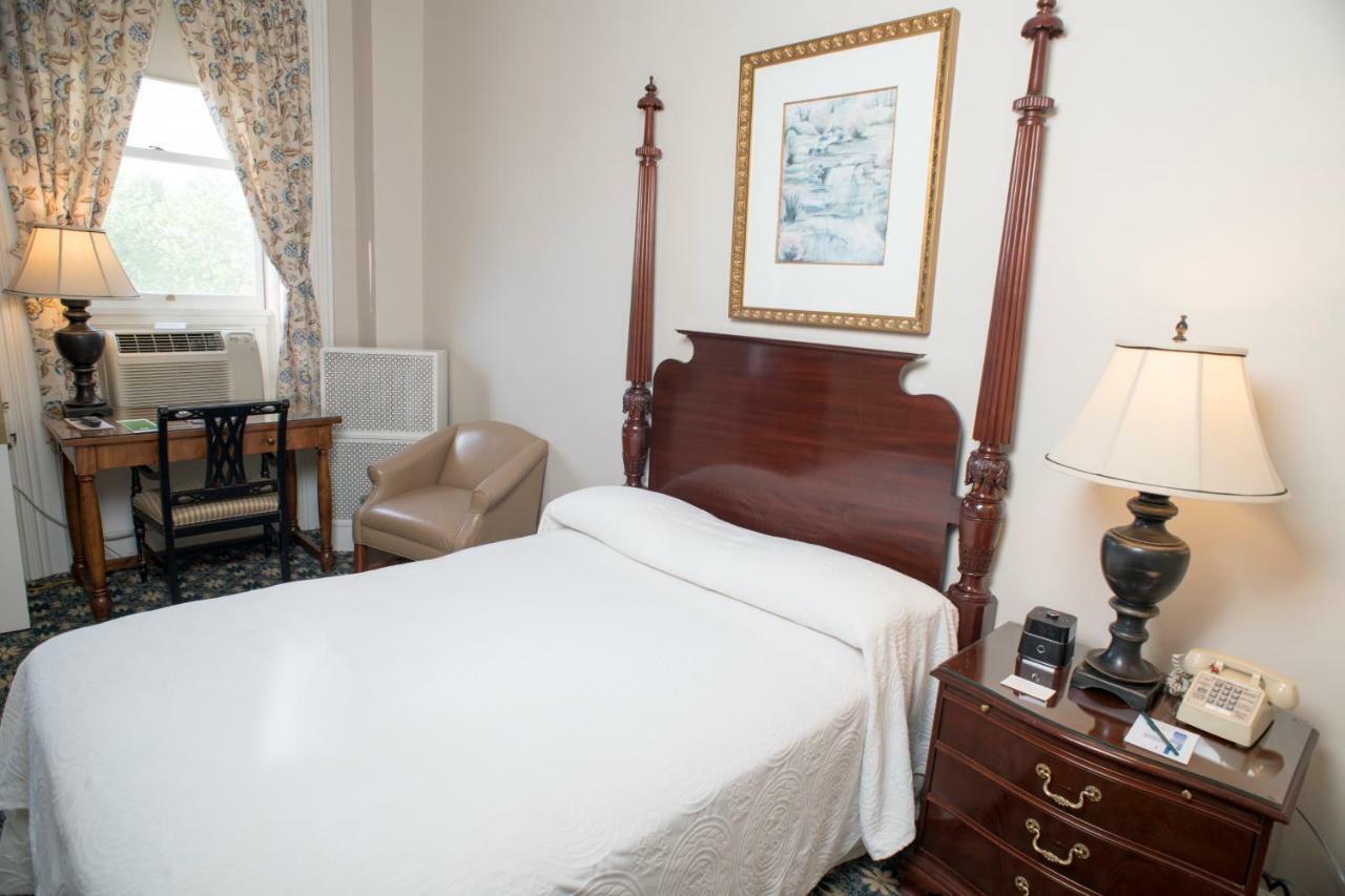 Middlebury Inn Eksteriør billede