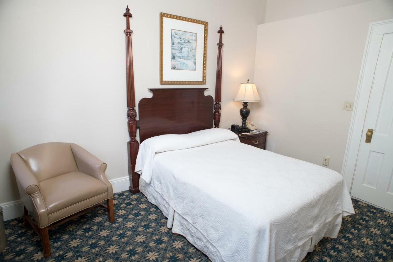 Middlebury Inn Eksteriør billede