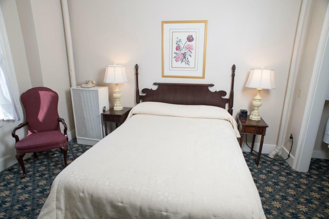Middlebury Inn Eksteriør billede